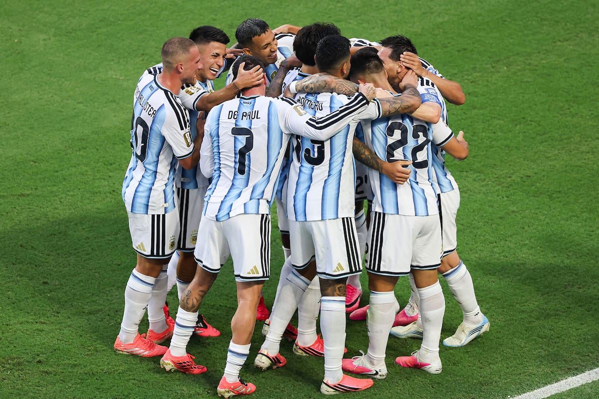La selección argentina busca el pase a