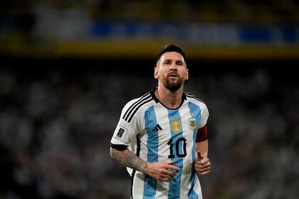 La selección argentina, con Lionel Messi de titular, buscará recuperarse de la derrota sufrida ante Uruguay en la Bombonera