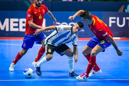 La selección argentina de futsal perdió con España en el segundo turno de la primera jornada