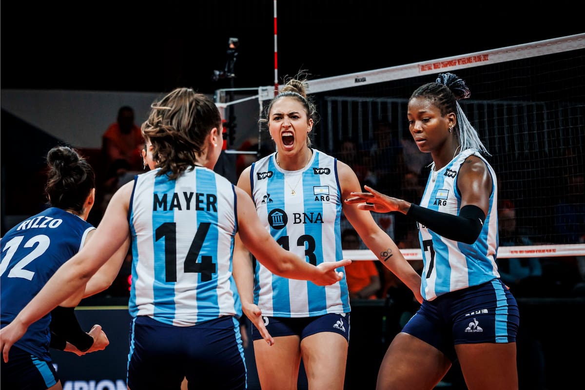 La selección argentina de vóleibol afronta su cuarto compromiso en la Copa del Mundo, frente a Colombia