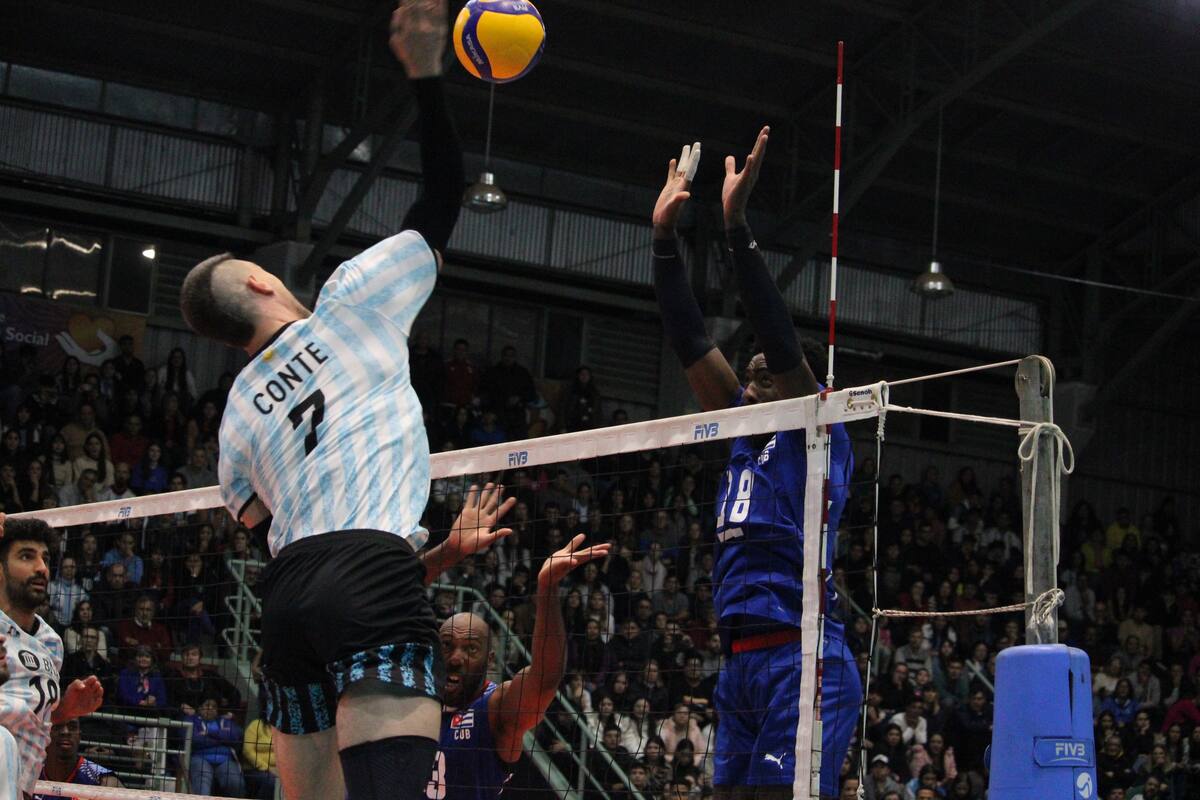 La selección argentina de voleibol le ganó dos amistosos a Cuba en la previa en la Nations League 2024
