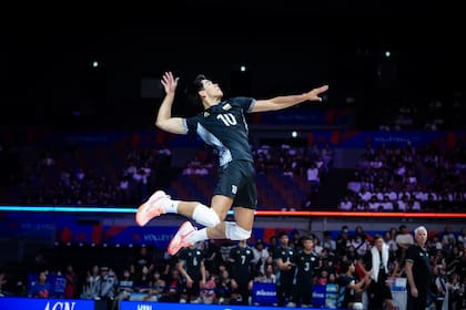La selección argentina de vóleibol se enfrenta con Japón en un duelo preparatorio para el Sudamericano de Brasil