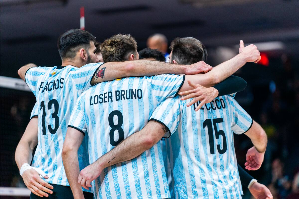 La selección argentina de vóleibol tiene por delante cuatro partidos más en la Nations League para clasificar a París 2024
