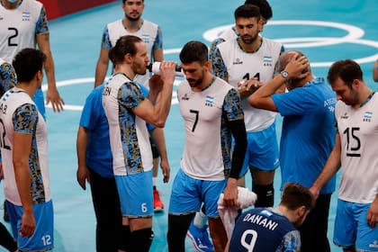 La selección argentina de vóleibol, tras la dura caída ante Francia por las semifinales del torneo olímpico
