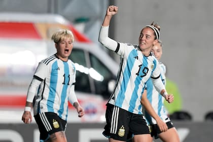 La selección argentina debutará contra Italia en el Mundial 2023 y buscará ganar su primer partido en la historia