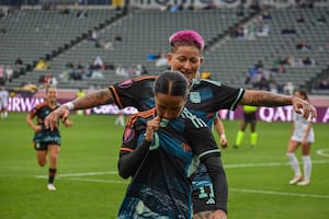 La selección argentina femenina avanzó a cuartos de final de la Copa de Oro como uno de los mejores terceros