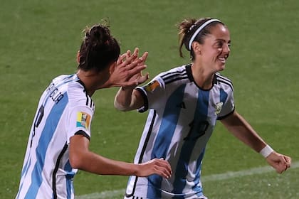 La selección argentina femenina ganó los tres amistosos que disputó en su gira por Oceanía, que cerró este jueves