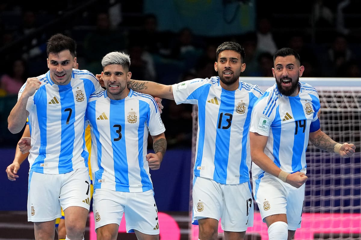 La selección argentina fue de menor a mayor en la Copa del Mundo y se instaló en una nueva definición: va por el título