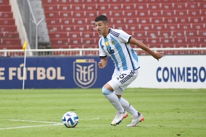 La selección argentina, llena de talentos y figuras del futuro, busca cerrar el Sudamericano con una sonrisa