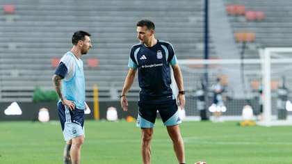 La selección argentina llevó a cabo su último entrenamiento previo a Islandia