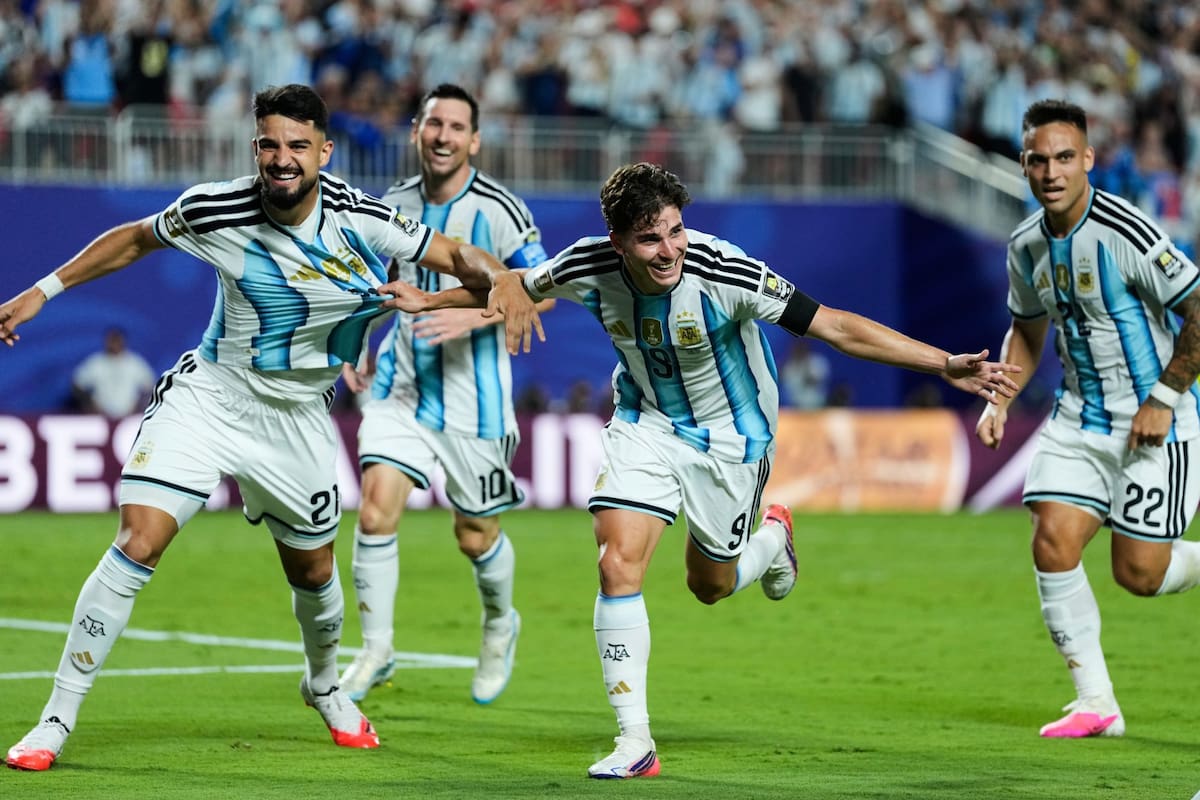La selección argentina necesitó del tiempo suplementario para eliminar a Suiza, pero finalmente lo logró