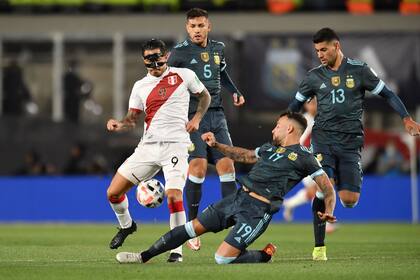 La selección argentina no pierde con Perú desde hace 26 años y domina ampliamente el historial