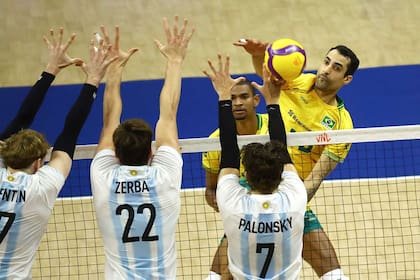 La selección argentina perdió 3 a 2 con Brasil en el último partido del primer Weekend de la VNL 2026