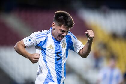 La selección argentina Sub 17 se mide con Colombia, local, en busca de un lugar entre los cuatro mejores del certamen