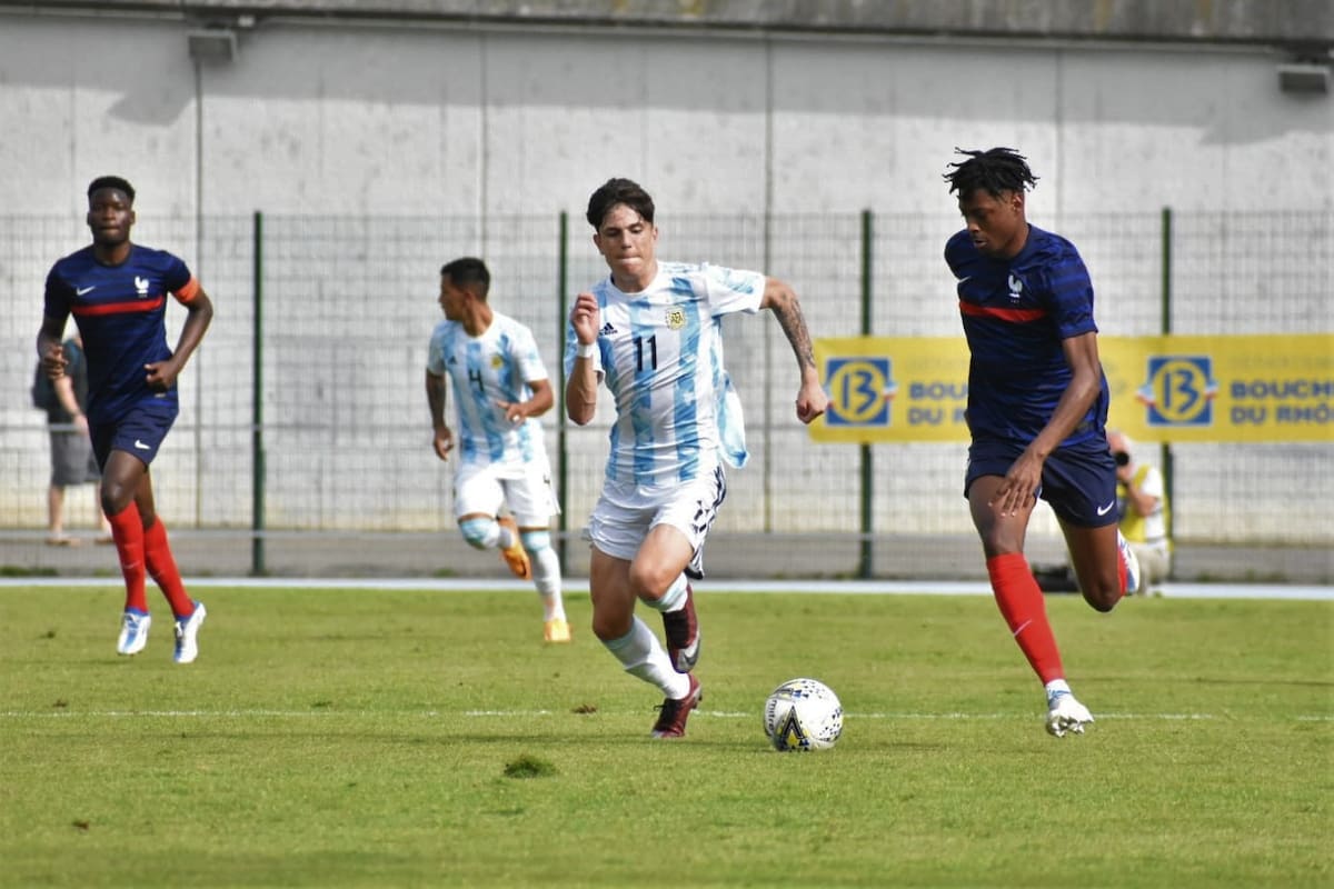 La selección argentina sub 20 cayó por goleada ante Francia