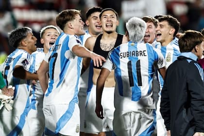 La selección argentina Sub 20 clasificó a la final: las felicitaciones por parte de Messi, De Paul y Dibu Martínez