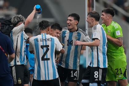 La selección argentina tiene una marca de cuatro triunfos y una derrota en el Mundial Sub 17