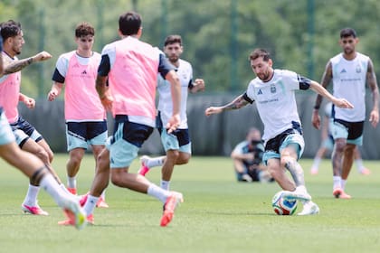 La selección argentina volvió a entrenar esta sábado