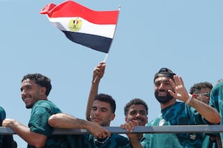 La selección de Egipto recibe una cálida bienvenida tras perder ante Argentina en el Mundial
