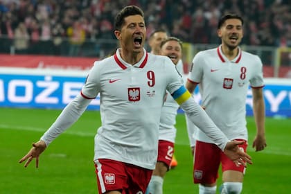 La selección de Polonia, con Robert Lewandowski a la cabeza, anunció sus 26 convocados para disputar la Copa del Mundo