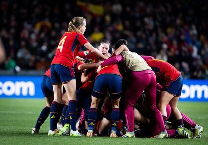 La selección femenina de España busca levantar la primera Copa del Mundo de su historia