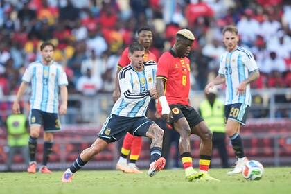 La selección jugó su último partido del año en Angola ante la selección local, que no jugará el Mundial. Rivales sin jerarquía, una constante en el ciclo Tapia