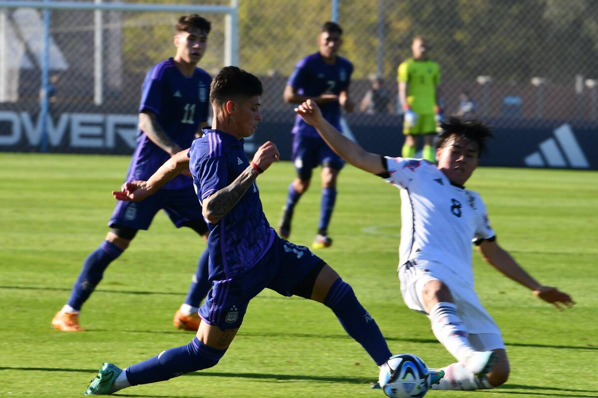 La selección nacional jugó dos amistosos en Ezeiza antes de viajar a Santiago del Estero para el debut mundialista
