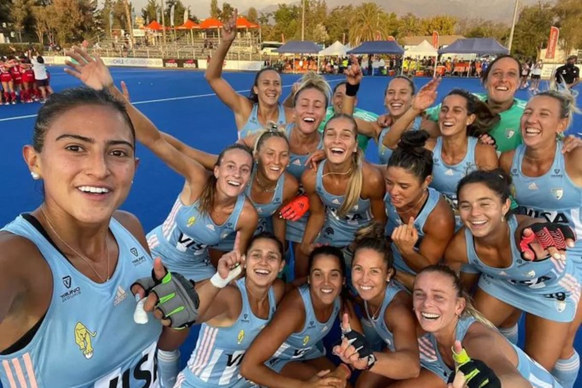 La selfie de las campeonas, sacada por la salteña Valentina Raposo