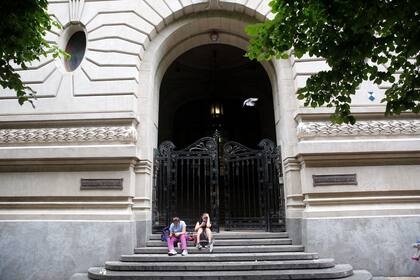 La semana comenzó sin clases en el colegio preuniversitario de la UBA