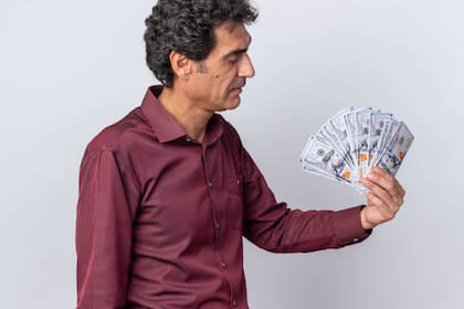 La semana pasada el dólar MEP cayó más allá de los 1200 pesos y cerró en $1199,45