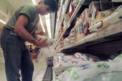 La semana próxima se conocerá la canasta básica de alimentos y bebidas que se venderán a un precio inferior al actual
