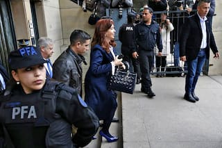 En silencio y desde la última fila, Cristina Kirchner escuchó las acusaciones