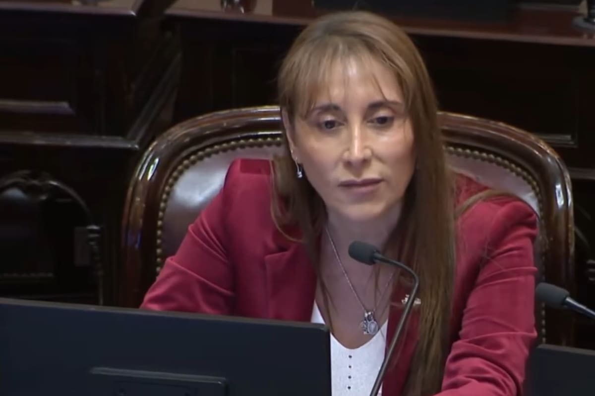 La senadora por Tierra del Fuego Cristina López