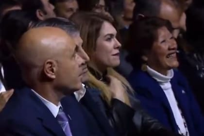 La senadora Vilma Facunda Bedia, junto a otros funcionarios.