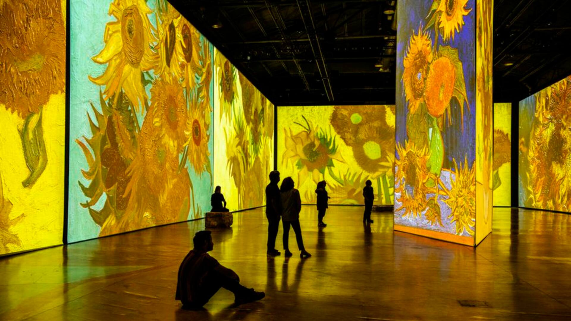 Unas 200 obras icónicas de Van Gogh conforman la primera muestra inmersiva dedicada al artista holandés