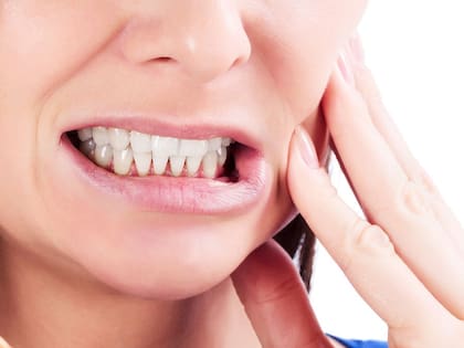 La sensibilidad dental es una afección que puede prevenirse con una adecuada higiene y asistencia profesional