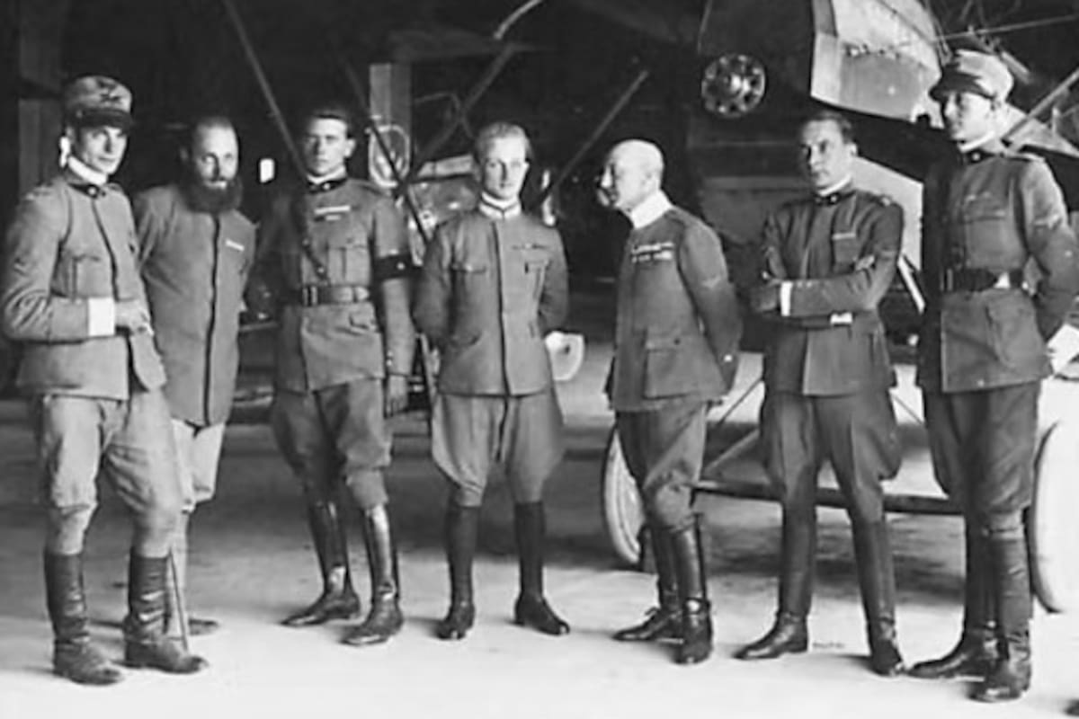 La Serenissima, la escuadrilla italiana que hizo historia al bombardear Viena, durante la Primera Guerra Mundial, con panfletos que llamaban a la paz