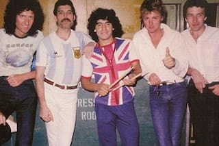 Queen en Rosario Central: el Gigante de Arroyito ilustra la tapa de un libro
