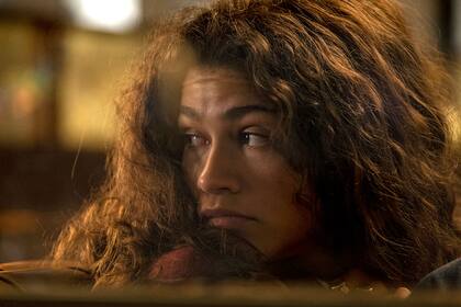 La serie de Sam Levinson regresó con el primero de dos capítulos especiales en el que Zendaya, ganadora del Emmy por su interpretación en el drama juvenil, vuelve a desplegar todo su talento