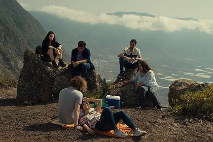 La serie española, protagonizada por Candela Peña, Darío Grandinetti y Juan Carlos Vellido, está disponible a través de Movistar Play