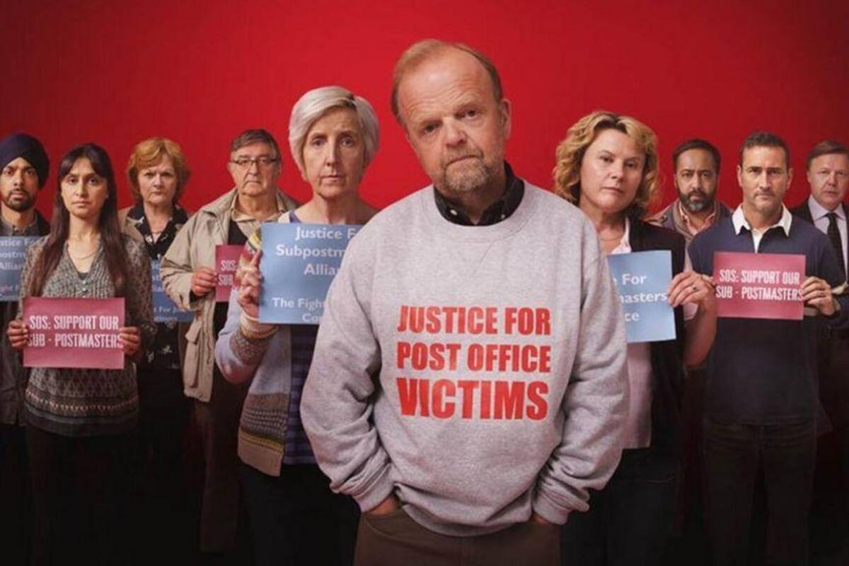 La serie muestra la odisea de los empleados de correos acusados de robar dinero, sin forma de demostrar su inocencia.