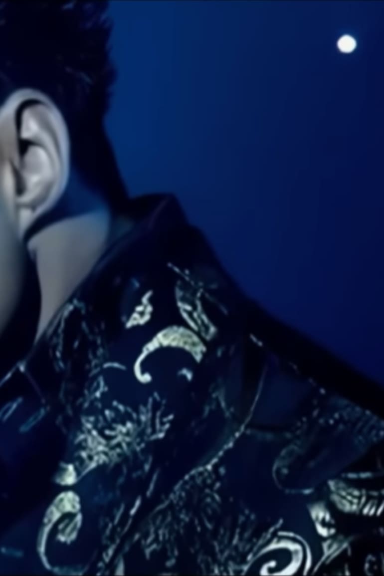 La serie revela a Fort como pionero en la industria del entretenimiento, produciéndose a sí mismo como cantante, creando su propio canal digital y siendo uno de los primeros influencers de la región