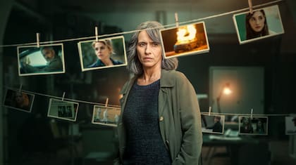 La serie trata sobre una ex espía italiana que pierde a su hijo (Foto: Netflix)