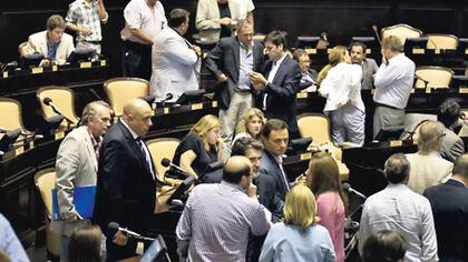La sesión de la Legislatura se terminó levantando después de la medianoche
