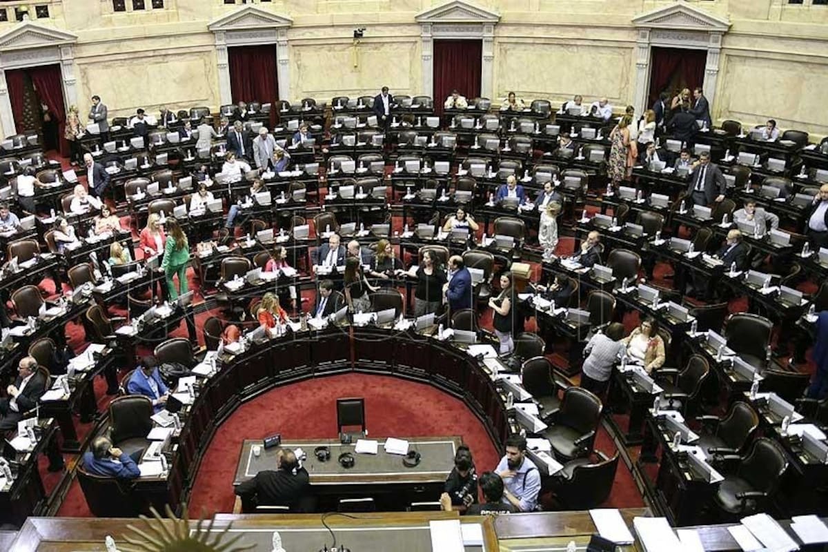 La sesión en Diputados se inició con bastante tensión