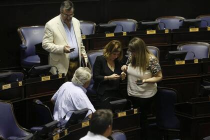 La sesión por la ley de reforma impositiva se encuentra en cuarto intermedio