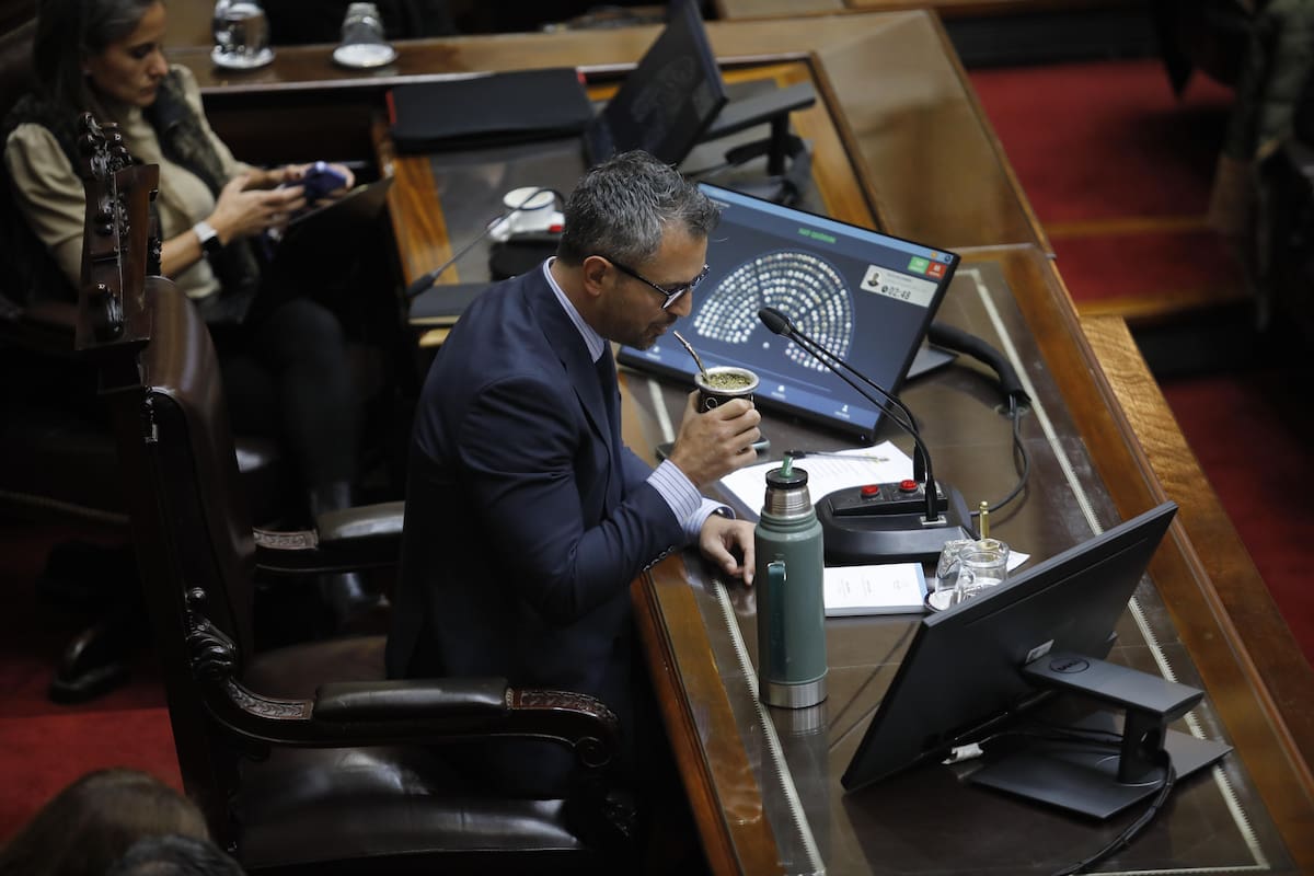 La sesión trata los vetos a los aumentos para jubilaciones y pensiones