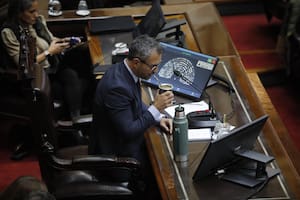 La sesión trata los vetos a los aumentos para jubilaciones y pensiones