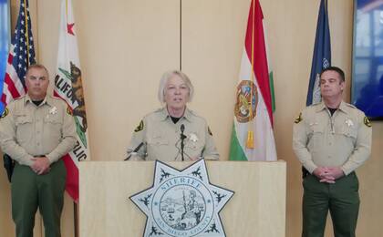 La sheriff de San Diego es acusada de cooperar con agentes de ICE, cuándo las leyes del condado lo impide