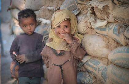La situación de los niños en Yemen, un país de alto grado de corrupción con enfrentamientos bélicos internos y hambruna.